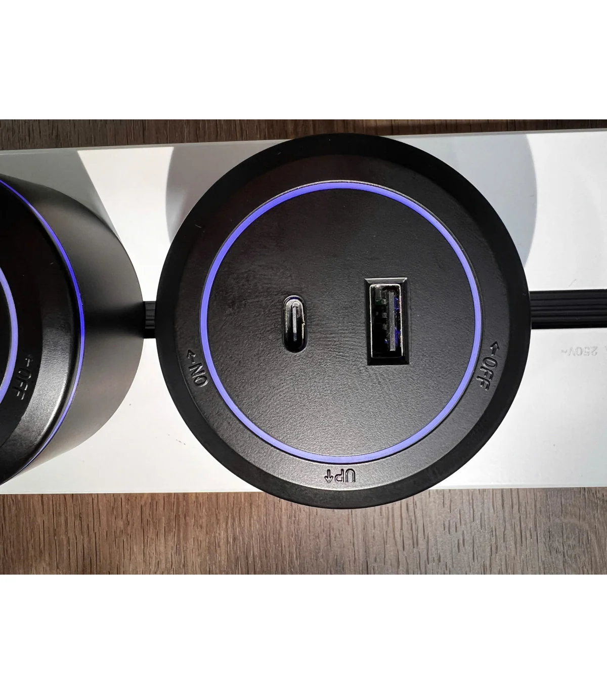 Ổ sạc A1 USB Charger A+C (Nhựa PC, Đen) I BH 2 Năm | ⓿❾❼❼❹❼❽❹❻❻ | METAKING